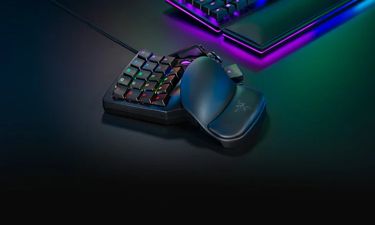 Black Razer Tartarus Pro with numbered keys, directional thumbpad and palm rest